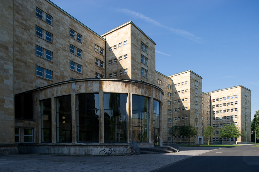 IG Farben-Haus / Johann Wolfgang Goethe Universität, Frankfurt am Main | CC BY-NC-ND 2.0 by Xavier de Jauréguiberry