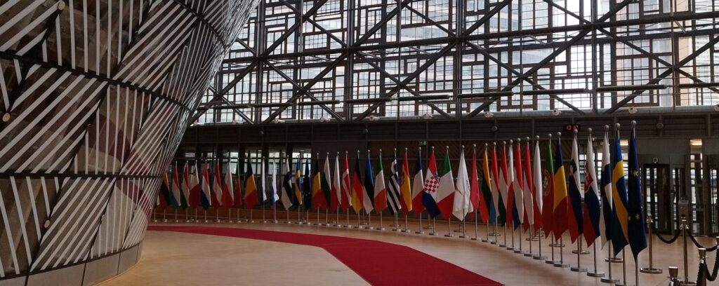 Bild des Flaggenbereiches im Europäischen Rat.