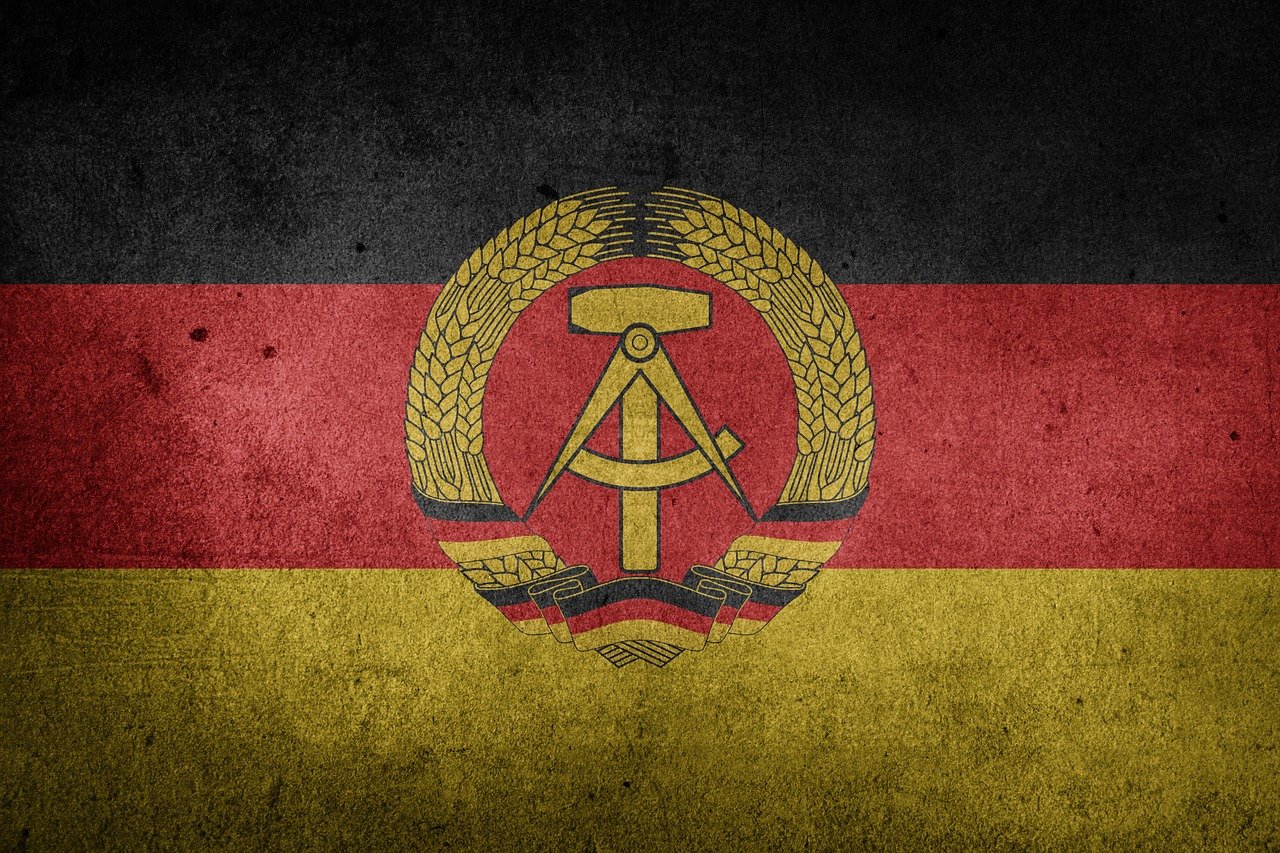 Interview: Rassismus, Antisemitismus und Neonazismus in der DDR